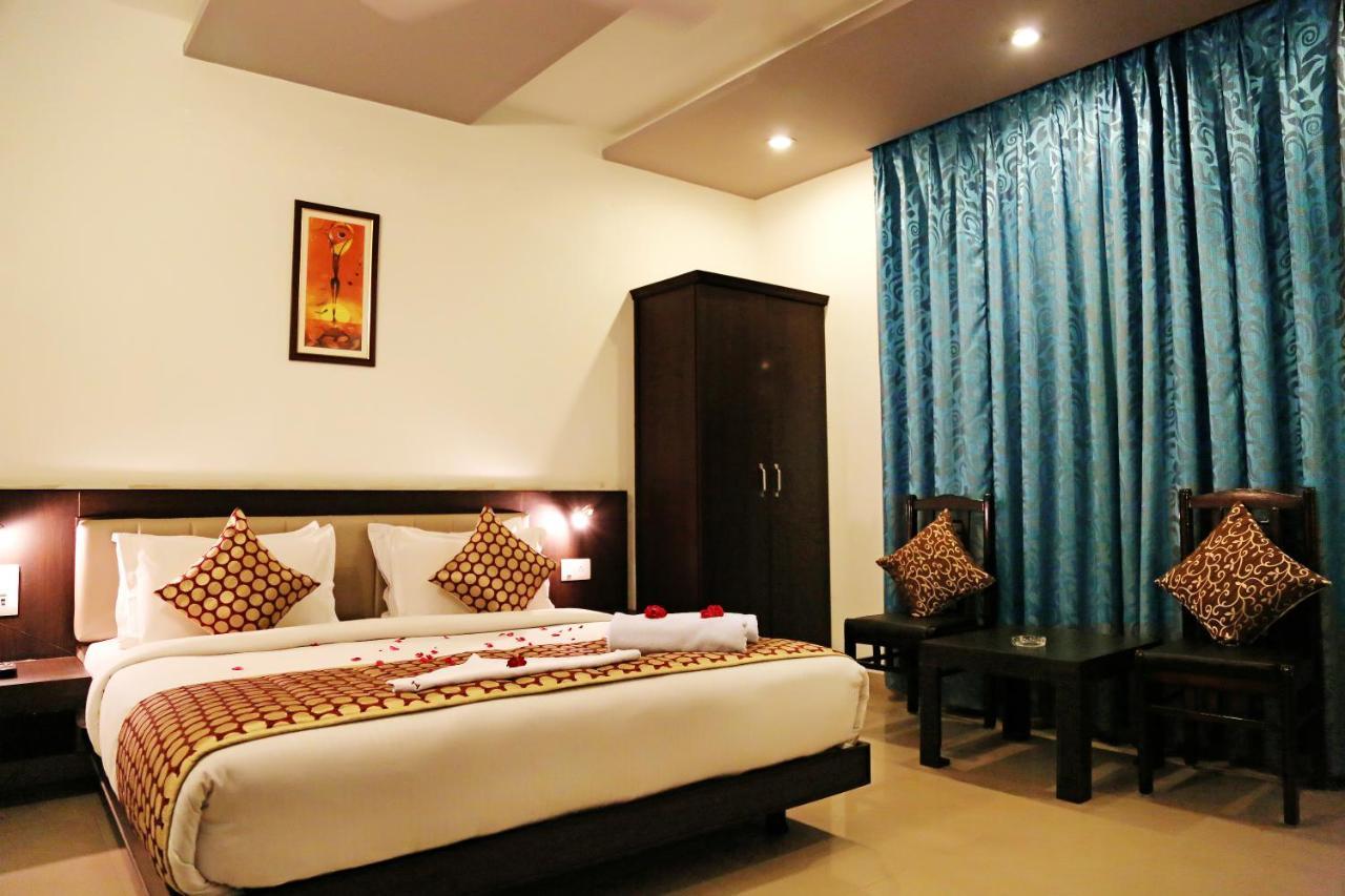 Narayans Leela Inn Udaipur Exterior foto