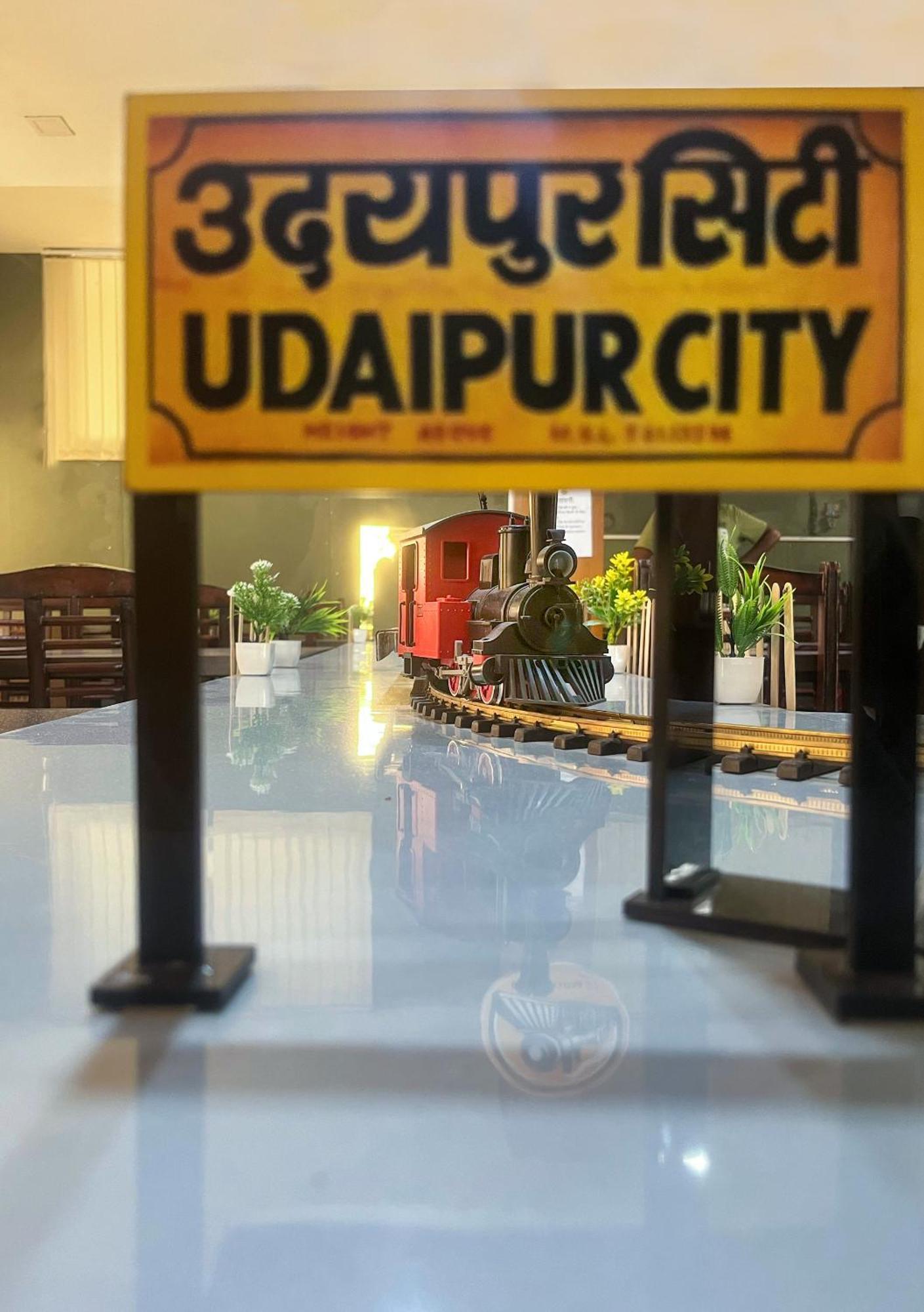 Narayans Leela Inn Udaipur Exterior foto